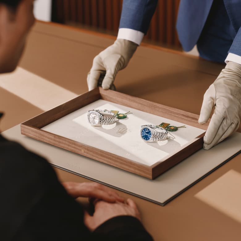 Rolex message contact tray