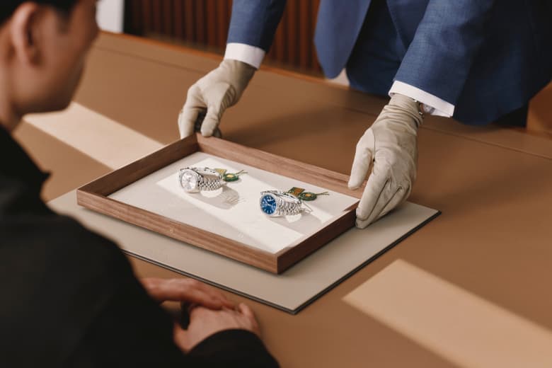 Rolex consultation tray